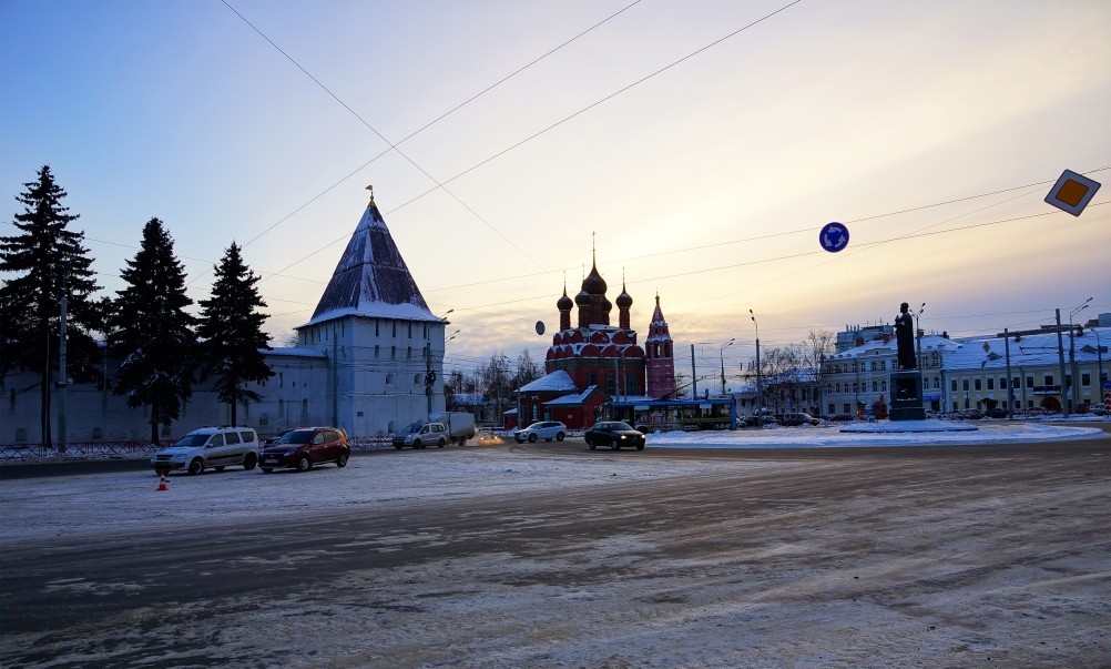 Ярославль. Путешествие в Спасо-Преображенский монастырь и музей "Слова о полку Игореве" Ярославль. Путешествие в Спасо-Преображенский монастырь и музей "Слова о полку Игореве"