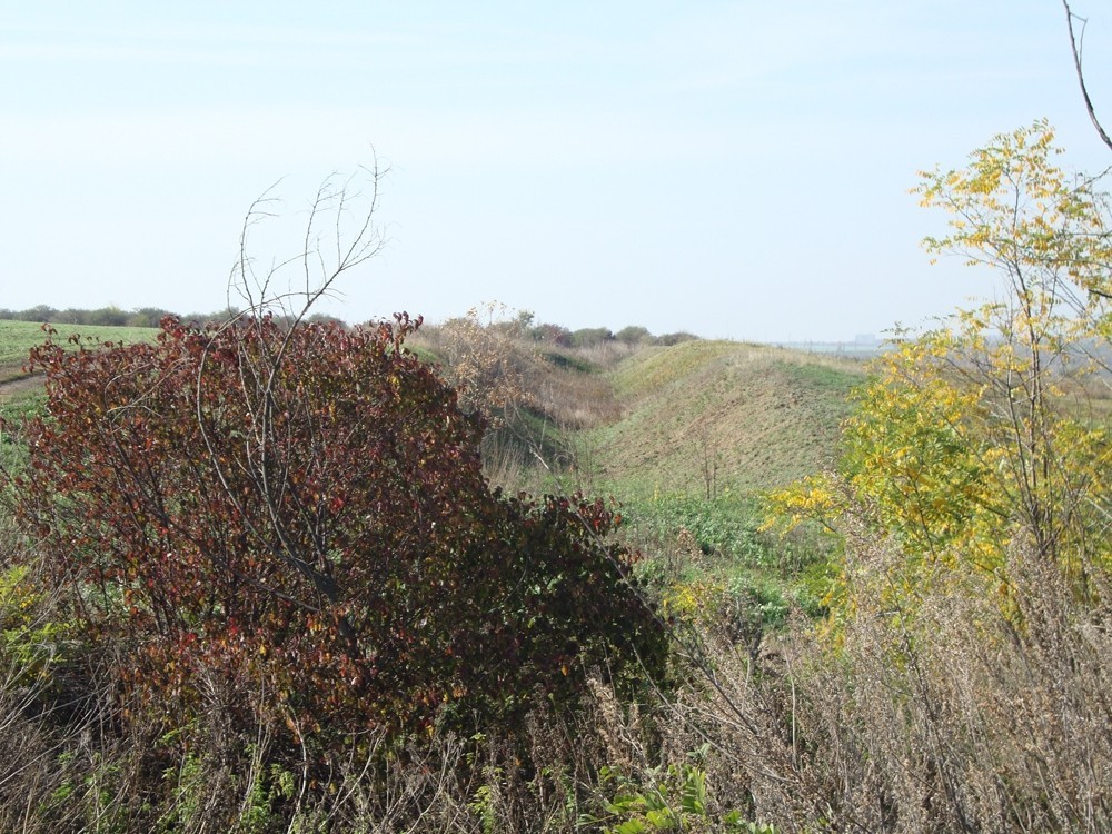 Кольцо противотанковых рвов вокруг Ростова-на-Дону. Следы рвов на территории современного города. Кольцо противотанковых рвов вокруг Ростова-на-Дону. Следы рвов на территории современного города.
