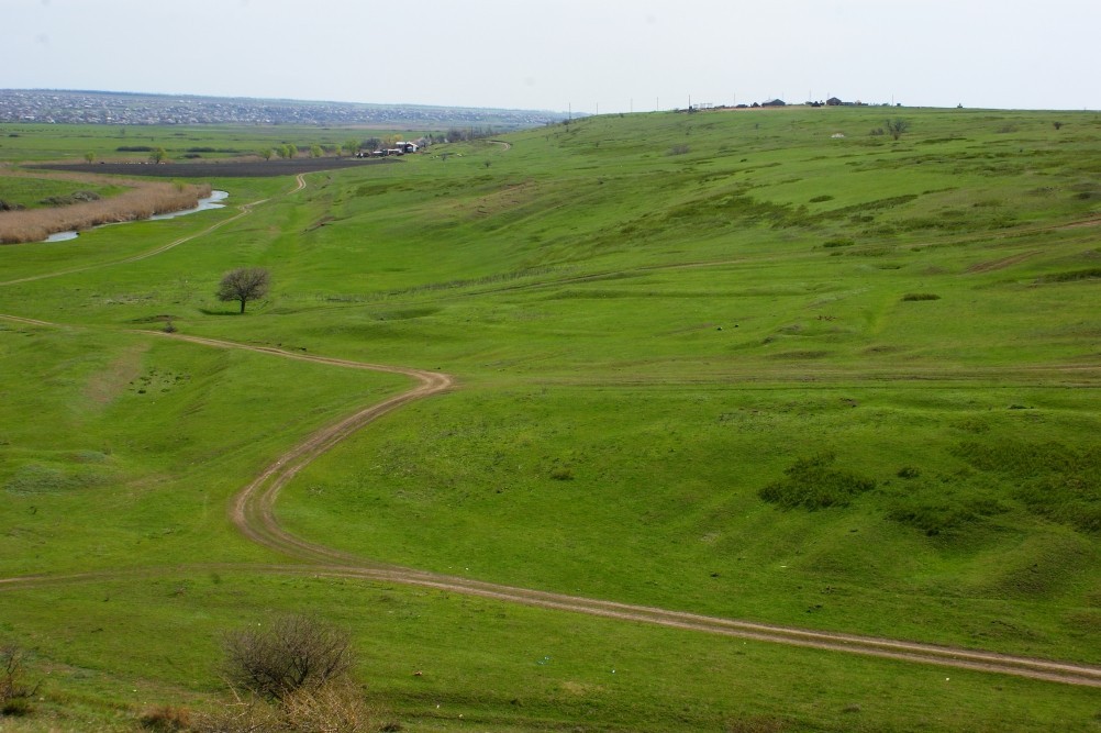 Кольцо противотанковых рвов вокруг Ростова-на-Дону. Следы рвов на территории современного города. Кольцо противотанковых рвов вокруг Ростова-на-Дону. Следы рвов на территории современного города.