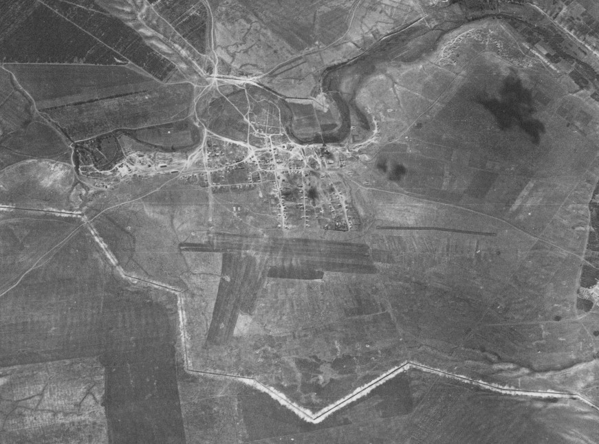 Кольцо противотанковых рвов вокруг Ростова-на-Дону. Следы рвов на территории современного города. Кольцо противотанковых рвов вокруг Ростова-на-Дону. Следы рвов на территории современного города.