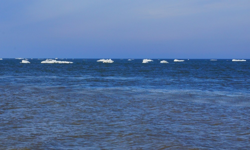 Чумбур-Коса, льды и торосы Чумбур-Коса, льды и торосы