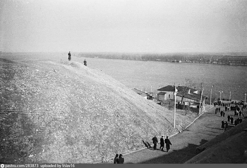 Первый подземный переход в Ростове-на-Дону на 29-й линии. Ворошиловский проспект. Первый подземный переход в Ростове-на-Дону на 29-й линии. Ворошиловский проспект.