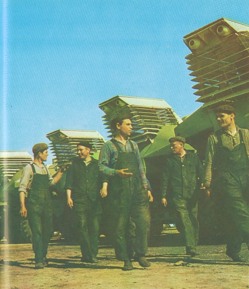 Промышленность Дона Таганрогский комбайновый завод Промышленность Дона Таганрогский комбайновый завод