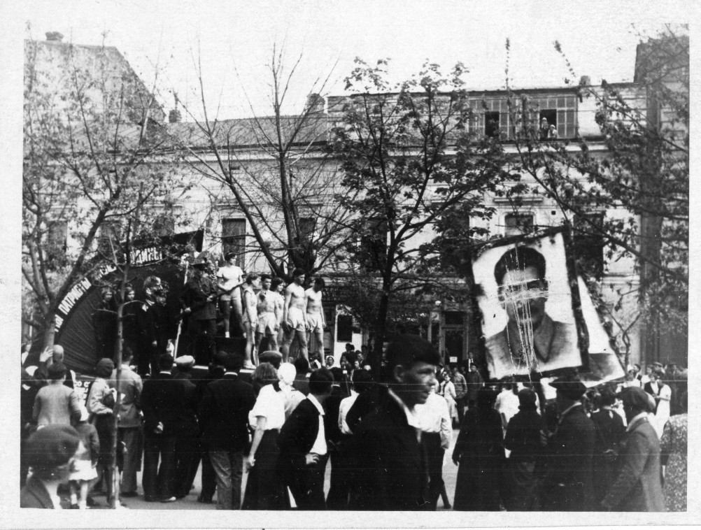 Первомайские и ноябрьские демонстрации в Ростове-на-Дону Первомайские и ноябрьские демонстрации в Ростове-на-Дону