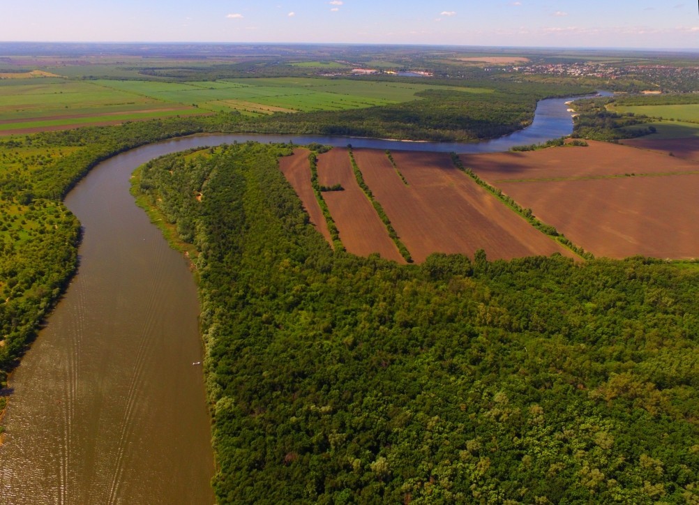 Место слияния Дона и Северского Донца у островов Куркин и Чебачий. Место слияния Дона и Северского Донца у островов Куркин и Чебачий.