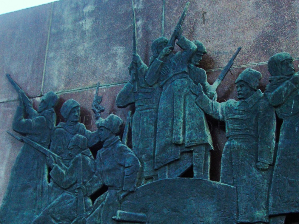 История памятника Первоконникам на площади Советов и гражданской войны в Ростове