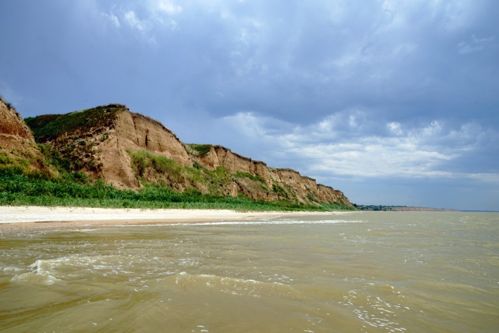 Берег Таганрогского залива между поселком Приазовский и хутором Рожок
